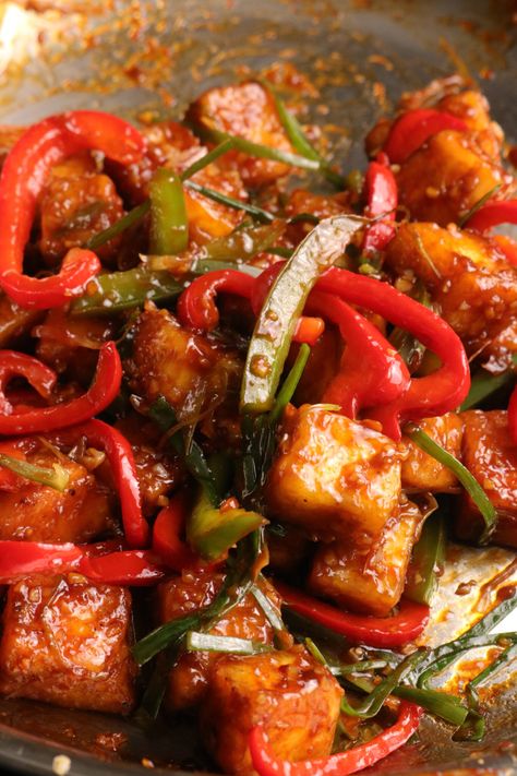 water Chilli Tofu Recipes, Chili Paneer Recipe, Chilli Paneer Recipe, Paneer Dish, Chili Paneer, Indian Cheese, Chilli Paneer, Paneer Dishes, Sweet And Sour Sauces