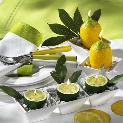 30 Bright Home Decorating Ideas Bringing Yellow Color and Lemons into Decor Summer Candle Centerpieces, Lilin Aroma, Pinecone Flowers, Summer Table Decorations, Summer Tablescapes, Floating Candle, Summer Candles, Lemon Decor, Bright Homes