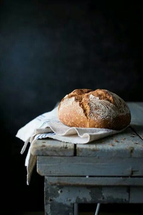 Moody Food Photography, Dark Food Photography, A Loaf Of Bread, Beautiful Food Photography, Loaf Of Bread, Food Photography Inspiration, Food Photography Styling, Food Blogs, Artisan Bread