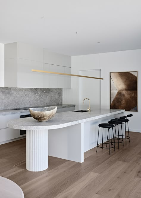 Bar Design Minimalist, Kitchen White Marble, Wet Bar Design, Oak Timber Flooring, Kitchen With Island, Sepang, Regents Park, Connected Home, The Local Project