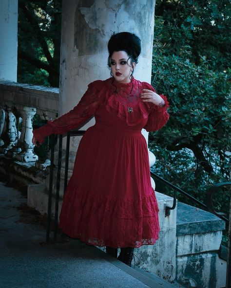 The beautiful @kerosenedeluxe in the DAHLIA DRESS in crimson though… 🥀🩸 #blackwoodcastle #gothicfashion #gothicdress #gothicromance #octobervibes #spookyseason #plussizefashion #plussizewitch Just Me Myself And I, Dahlia Dress, Me Myself And I, Gothic Romance, Romantic Goth, Victorian Goth, Gothic Aesthetic, Corset Belt, Gothic Dress