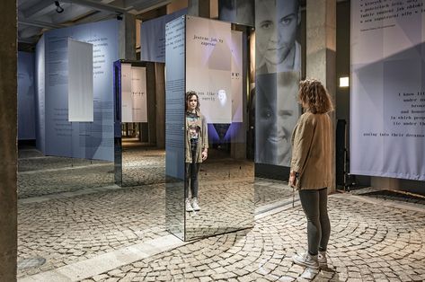 Interactive Mirror, Museum Exhibition Design, Interactive Museum, Interactive Exhibition, Mirror Installation, Mirror Room, Smart Mirror, Interactive Installation, Mirror Reflection