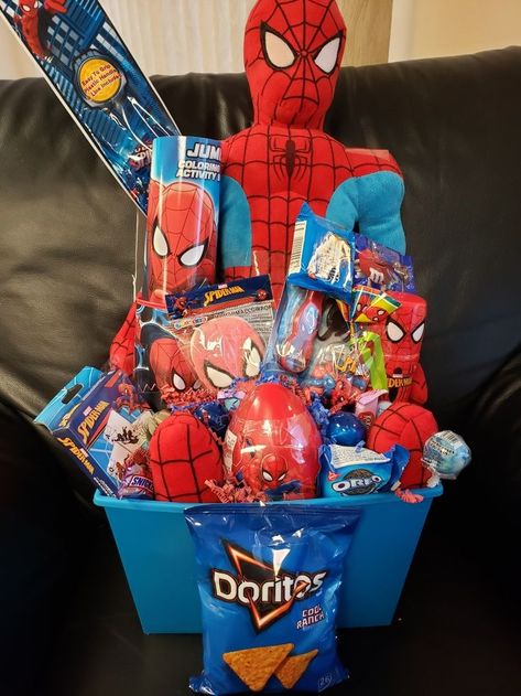 Spider Man Crafts, Man Easter Basket, Spiderman Easter Basket, Mens Easter Basket, Spiderman Craft, Easter Basket Themes, Unique Easter Baskets, Creative Easter Baskets