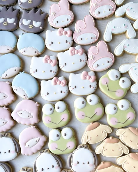 These minis ❤️❤️ #sanriocookies #hellokittyfan #hellokittycookies #hellokittylovers #hellokittyforever Hello Kitty And Friends Cookies, Hello Kitty Birthday Cookies, Sanrio Sugar Cookies, Cute Decorated Cookies, Cinnamoroll Cookies, Icing Cookies Ideas, Backpack Cookies, Sanrio Cookies, Cute Sugar Cookies