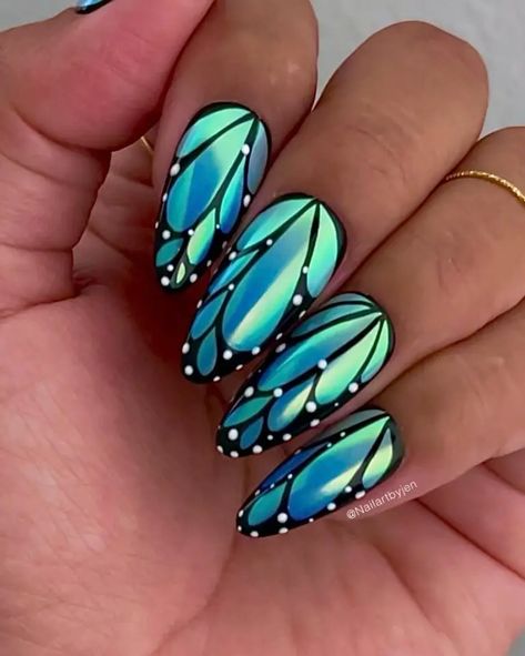 77+ Stunning Butterfly Nail Ideas and Designs of 2024 – GODDESS-LIKE BODY Bright Butterfly Nails, Nails Ideas Butterfly, Nail Design 2024, Summer Nail Designs 2024, Nail Designs Butterfly, Green Butterfly Nails, Hand Painted Nail Designs, Mum Nails, Butterfly Nail Ideas