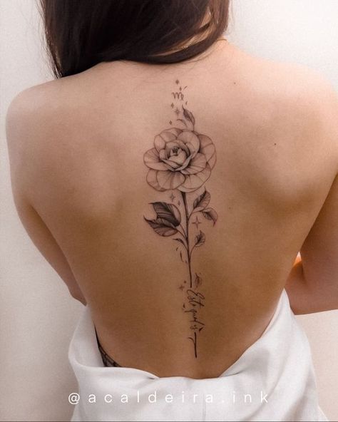 Rose Tattoo On Back, Back Tattoo Women Spine, Beautiful Back Tattoos, Tattoo Ideas Inspiration, Flower Spine Tattoos, Spine Tattoo Ideas, Tato Minimal, Mom Tattoo Designs, Pretty Hand Tattoos