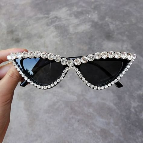 Cat Eye Sunglasses Vintage, Pretty Sunglasses, Sunglasses Cat Eye, Brand Sunglasses, Rhinestone Sunglasses, Party Sunglasses, Fashion Eye Glasses, Stylish Glasses, Cat Eyes