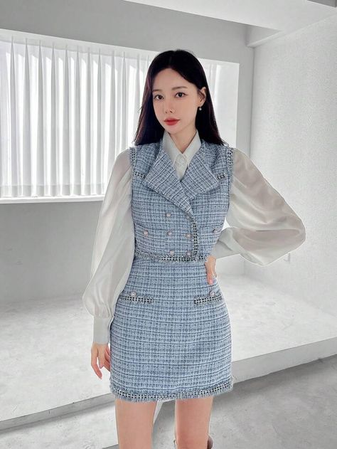 Blue Elegant Outfit, Tweet Outfit, Korean Elegant Outfit, Tweed Set Outfit, Tweed Outfits, Tweed Jacket And Skirt, Blue And White Outfits, Vip Dress, Jacket And Skirt Set