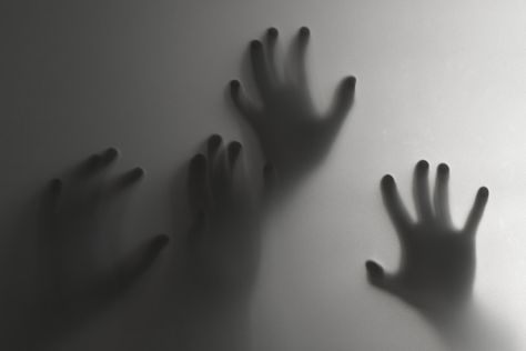 The Cold Hands in the Bed | 12 Real-Life Ghost Stories That Will Scare You Tonight Scary Wallpaper, Human Body Parts, Meeting Planner, Human Hand, Ghost Stories, The Shadow, Horror Movies, Hd Wallpaper, Online Marketing