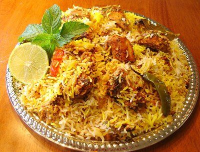 How To Make The Perfect Fragrant CHICKEN BIRYANI The Easy Way-In A Cooker Kashmiri Chicken, Biryani Rice, Malai Kofta, Indian Rice Recipes, Chicken Biryani Recipe, Dum Biryani, Tandoori Masala, Chicken Biryani, Spicy Dishes