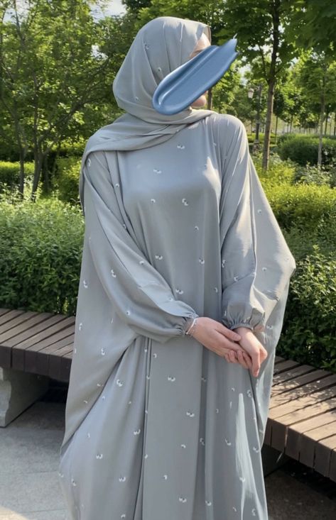 Abaya Collection Aesthetic, Islamic Modest Fashion, Muslimah Fashion Casual, Islamic Fashion Dresses, Stylish Hijab, Modest Fashion Hijab, Muslim Outfits Casual, Muslim Fashion Hijab Outfits, Mode Abaya