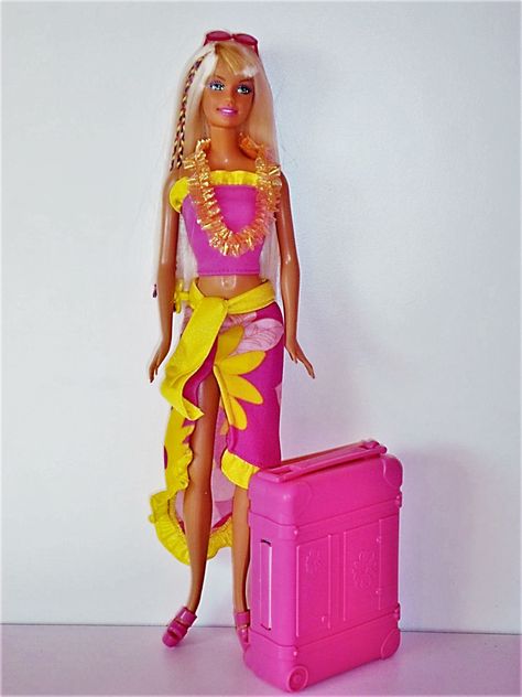 Hawaii Vacation Barbie Hawaii Barbie, Dolls 2000s, Vacation Barbie, Tropical Barbie, Coconut Summer, 2000s Barbie, Barbie Bachelorette, Doll Therapy, Barbie 2000