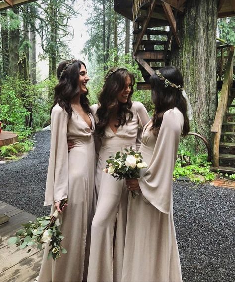 Magical Tree House, Mumu Wedding, Neutral Bridesmaid Dresses, Bridesmaid Dresses Boho, Stunning Bridesmaid Dresses, Magical Tree, Boho Bridesmaid, Theme Color, Styl Boho