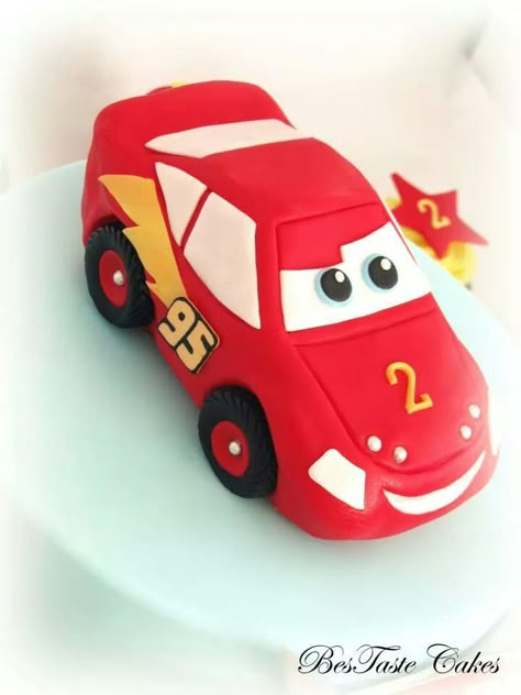 Lightning Mcqueen fondant cake topper Lightning Mcqueen Fondant Topper, Fondant Lightning Mcqueen, Lightning Mcqueen Cake, Cars Theme Cake, Hot Wheels Cake, Car Cakes, Mcqueen Cake, Handbag Cakes, Fondant Flower Cake