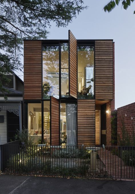 Stilted House, Japan Architecture, Internal Courtyard, Two Storey House, Victorian Cottage, Landscape And Urbanism, Chicago Architecture, Aging In Place, Victorian Terrace