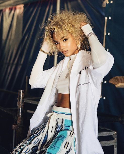 DANILEIGH🇩🇴 on Instagram: “Dominicana yea they like this... all these rappers wanna wife this 🤪” Danileigh Outfits, Honey Daniels, Dani Leigh, Knitted Shorts, Girls Football Boots, Abercrombie Girls, Short Natural Hair, Natural Curls Hairstyles, Fire Fits