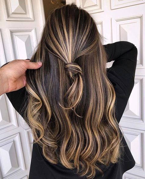 Blonde Balayage Straight Hair, Blonde Balayage Straight, Highlight Hair Dye, Balayage Straight, Balayage Straight Hair, Hairstyles List, Split Dyed Hair, Chunky Highlights, Curls For Long Hair