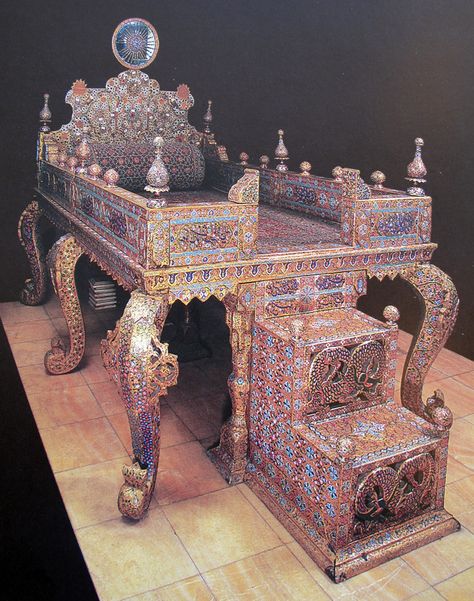 Tehran National Jewels Museum - The Peacock Throne Peacock Throne, Qajar Dynasty, Pahlavi Dynasty, Royal Throne, Farah Diba, Ancient Persia, Persian Empire, Persian Culture, Iranian Art