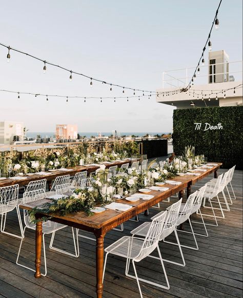 Rooftop Wedding Reception, Destination Wedding Cost, Modern Wedding Reception, Modern Wedding Decor, Modern Wedding Inspiration, Beach Wedding Inspiration, Rooftop Wedding, South Beach Miami, 2024 Wedding