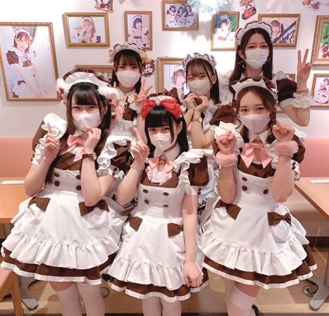 Maid Cafe Japan, Maid Cafe Uniform, Maid Cafe Aesthetic, Zombie Maid, Japanese Maid Cafe, Kassidy Core, Trans Comic, Webtoon References, White Haired Witch