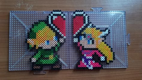 Majoras Mask Perler Beads, Perler Bead Nintendo, Zelda Perler Bead Patterns, Link Perler Beads, Zelda Pixel Art, Zelda Perler, Pyssla Ideas, Mini Hama Beads, Hama Beads Pattern