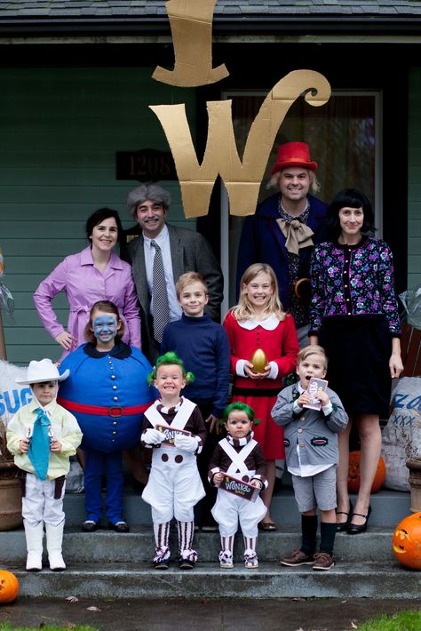 Our 8th year in a row dressing up  as families together for Halloween! Willy wonka style. Classic Gene Wilder. Willie Wonka Group Costume, Willa Wonka Costumes, Willie Wonka Family Costumes, Wonka Family Costumes, Willy Wonka Costume Family, Willy Winks Family Costume, Family Of 7 Halloween Costumes, Willie Wonka Trunk Or Treat, Willy Wonka Family Costumes