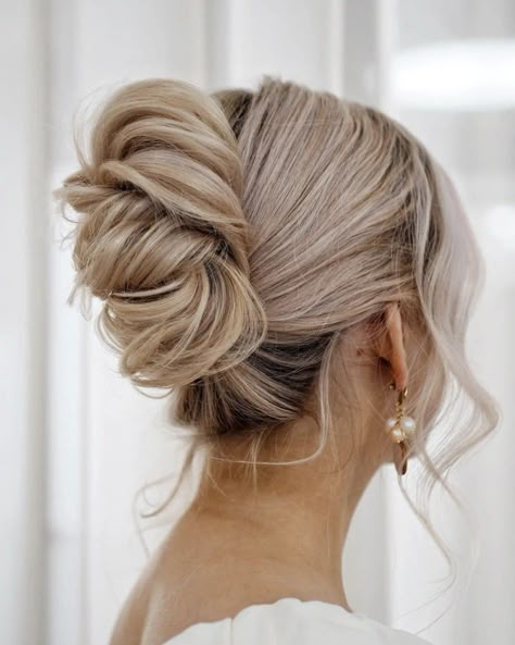 Wedding Guest Twisted French Roll Wedding Hair V Neck Dress, Mid Updo Wedding Hair, Middle Bun Wedding Hair, Loose French Twist Wedding, Mid Updo Hairstyles, French Twist Wedding Hair, Bridal French Twist, Modern French Twist, Bridesmaid Bun