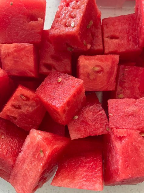 Watermelon Photo, Mojito Strawberry, Food School, Fruit Bat, Nutritious Food, Fruit Wallpaper, Healthy Food Dishes, Food Babe, Yummy Comfort Food