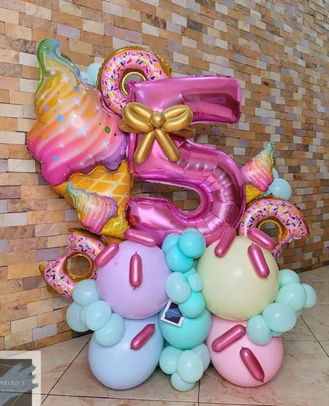 Candyland Balloon Decor, Candyland Theme Balloon Arch, Candyland Balloon Bouquet, Number 7 Balloon Bouquet, 5 Balloon Bouquet, Bouquet Balloons, Balloon Bouquet Diy, Mini Balloons, Balloon Crafts