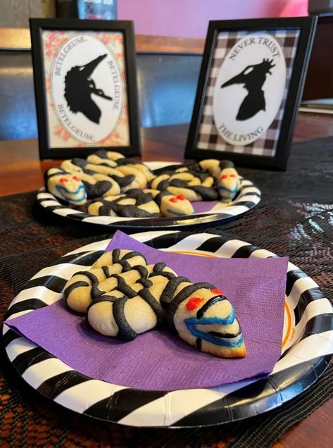 Tim Burton Party Food, Tim Burton Centerpieces, Beetle Juice Invitation, Beetlejuice Movie Night Snacks, Beetlejuice Themed Snacks, Beetlejuice Snack Ideas, Beetlejuice Desserts, Beetlejuice Snacks, Beetlejuice Food Ideas