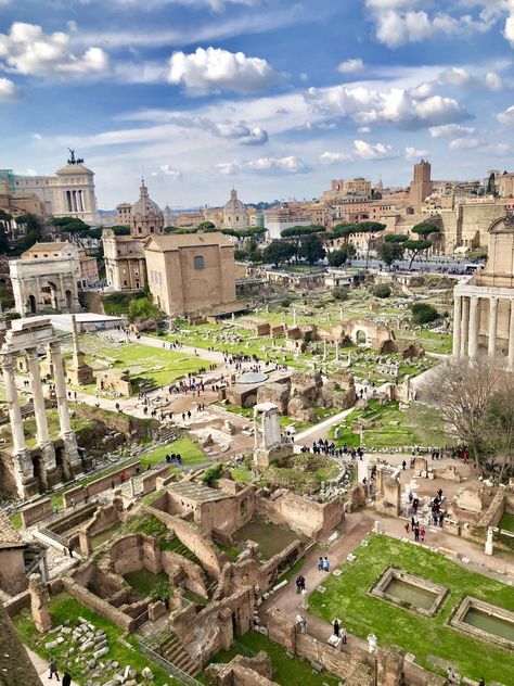 The Roman Forum, Roman Forum Aesthetic, Italy Presentation, Rome Landscape, Roma Aesthetic, Rome Forum, Lucy Foley, Roman Forum Rome, Forum Rome