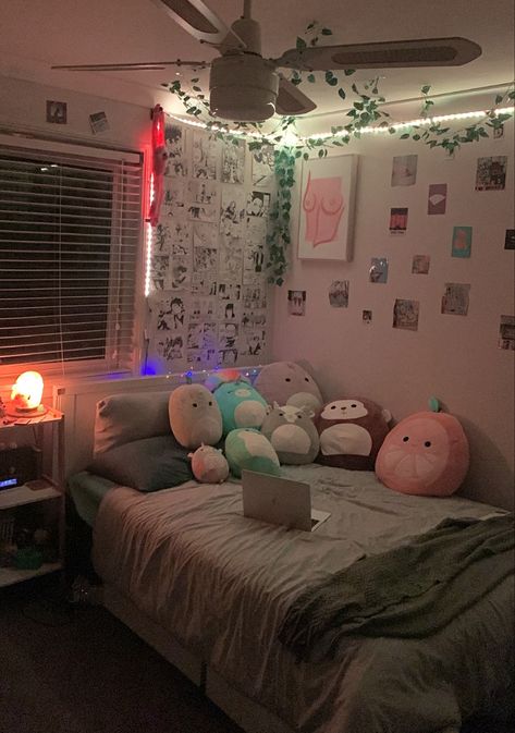 Asthetic Rooms Girl Pastel, Chill Room, Indie Room Decor, Room Redesign, Preppy Room Decor, Indie Room, Preppy Room, Cute Room Ideas, Dreamy Bedrooms