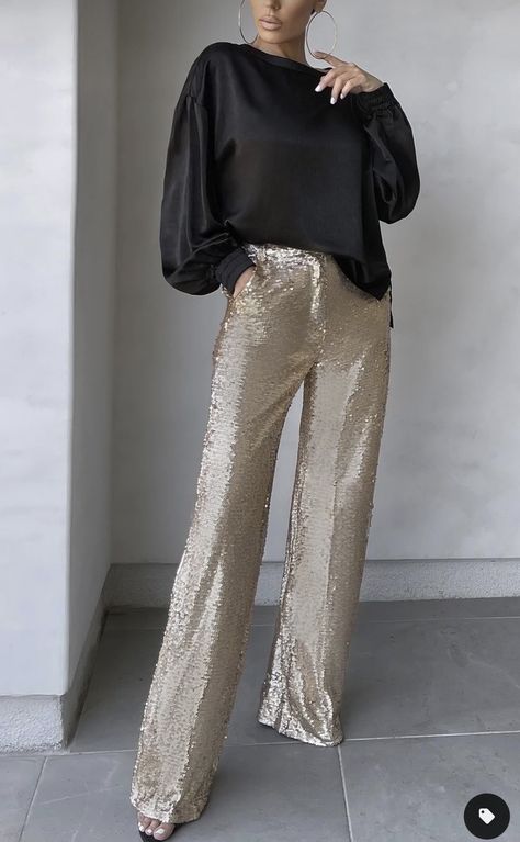 Gold Sequin Pants Outfit, Glitter Pants Outfit, Sequin Trousers Outfits, Gold Pants Outfit, Sequins Pants Outfit, Gold Sequin Pants, Wide Leg Pants Outfit, Gold Pants, Statement Belt