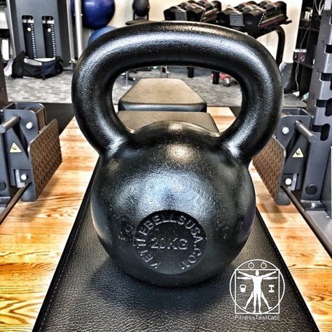 Single Kettlebell Workout, Kettlebell Hiit, Kettlebell Kings, Kettlebell Challenge, Workouts For Beginners, Hiit Workouts For Beginners, Kettlebell Workouts, Body Build, Dumbell Workout