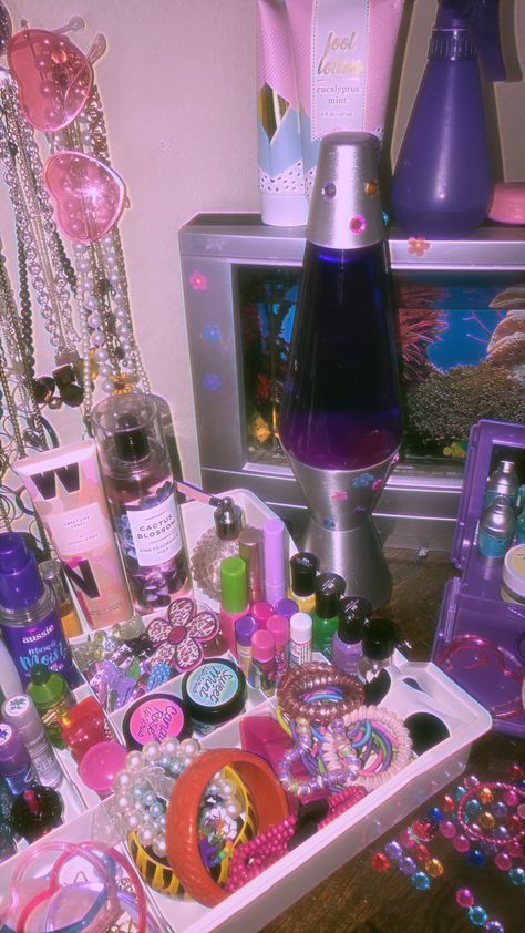 Early 2000s Bedroom, 2000s Bedroom Aesthetic, Early 2000s Room, Bratz Room, Y2k Moodboard, 2000s Bedroom, 2000s Room, Y2k Bedroom, Y2k Room