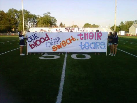 Fun idea! Football Run Through Signs, Football Run Through Signs Ideas, Football Spirit Signs, Football Game Signs, School Spirit Ideas Pep Rally, High School Football Posters, Run Through Signs, Cheerleading Signs, Football Banners