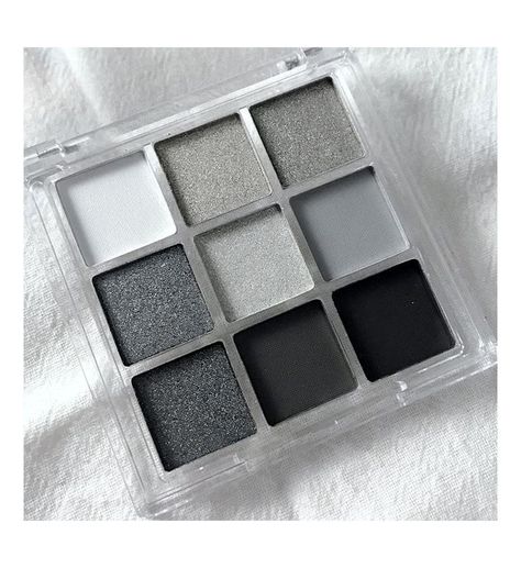 YEWEIAN EYESHADOW PALETTE GLITTER WATERPROOF Black Makeup Palette, Black Smokey Eyeshadow, White Eyeshadow Makeup, Cool Toned Eyeshadow Palette, Smokey Eyeshadow Palette, Black And White Makeup, Grey Makeup, Grey Eyeshadow, Silver Eyeshadow