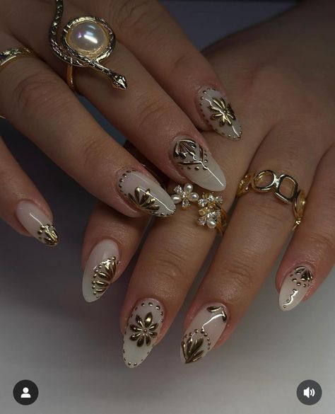 Gold Chrome Nail Art, Nail Journey, Gold Chrome Nails, Become Your Own Boss, Chrome Nail Art, Gold Nail Designs, Chrome Nail, Nagel Tips, Almond Nails Designs