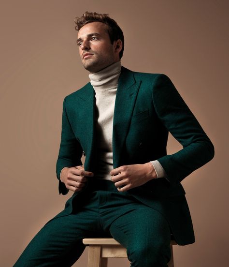 Wedding Suit Green, Men Green Suit, Edgy Prom, Green Beach Wedding, Beach Wedding Suit, Green Groomsmen, Mens Christmas Party Outfit, Turtleneck Suit, Green Suit Men