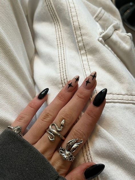 Unghie Sfumate, Black Acrylic Nails, Edgy Nails, Grunge Nails, Her Nails, Black Nail Designs, Almond Acrylic Nails, Dream Nails, Nails Inspo