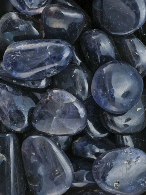 堇青石 Iolite - Journey and Vision stone provides a path to inner self. Clears the third eye chakra. Guide To Crystals, Gold Inspiration, Shades Of Violet, Magic Stones, Winter Sky, Pretty Rocks, Dark Winter, Rock Collection, Third Eye Chakra