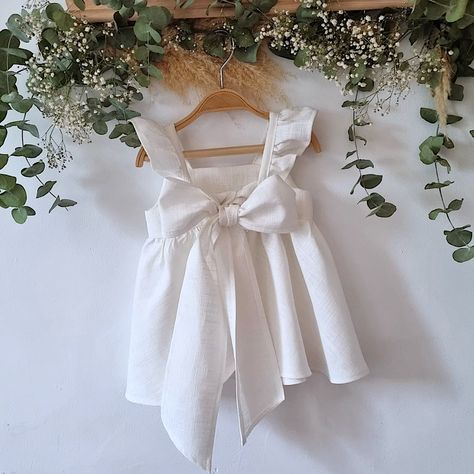 Linen flower baby girl dress in white or ivory for wedding, confirmation, baptism. Simple Flower Girl Dresses, Linen Flower, Wedding Vision, Linen Dresses, Girl Dresses, Girl Dress, Childrens Clothes