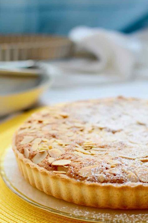 English Dessert Recipes, English Baking, Bakewell Pudding, Cherry Bakewell Tart, British Sweets, English Desserts, Almond Desserts, Moist Lemon Cake, British Recipes