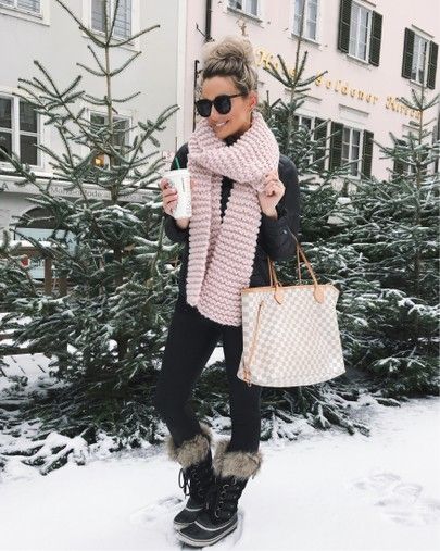 Black Sorel Boots Outfit, Sorel Boots Outfit, Black Sorel Boots, Trendy Spring Outfits, Mountain Getaway, Winter Fashion Boots, Trendy Outfits Winter, Snow Outfit, Sorel Boots