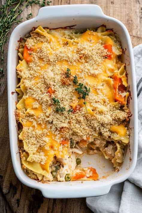 Indulge in a wholesome and comforting meal with this delicious ground chicken noodle casserole recipe. Packed with flavors and textures, this dish is sure to satisfy everyone at the dinner table. A perfect balance of protein-rich ground chicken, tender noodles, savory seasonings, and gooey cheese will make this casserole a family favorite in no time. Whip up this easy-to-follow recipe for a cozy weeknight dinner or impress guests at your next gathering. Ground Chicken Dinner, Easy Ground Chicken Recipes, Ground Chicken Casserole, Chicken And Vegetable Bake, Chicken Instapot, Chicken Noodle Casserole Recipe, Noodle Casserole Recipes, Chicken Noodle Casserole, Comfort Casseroles