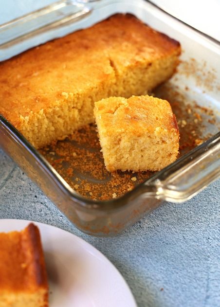 Winning Cornbread Recipe -- The best cornbread recipe, especially if you love sweet cornbread! Easy Buttermilk Cornbread, Basic Cornbread Recipe, Buttermilk Cornbread Recipe, The Best Cornbread, Fluffy Cornbread, Best Cornbread, Best Cornbread Recipe, Delicious Cornbread, Moist Cornbread