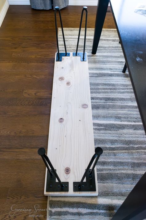 Diy Bench For Dining Table, Dining Room Table Bench Diy, Diy Long Bench Seat, Dining Table Bench Diy, Diy Bench Table, Home Bench Ideas, Diy Bench For Kitchen Table, Diy Dinner Table Bench, Diy Dining Bench With Back