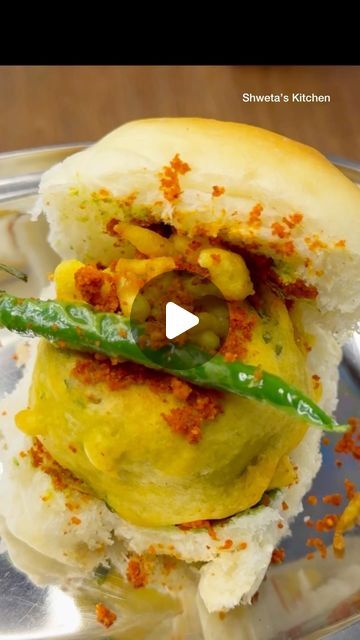 Shweta's Kitchen on Instagram: "Mumbai Style Vada Pav recipe with Chutney.
Experience the ultimate street food sensation with Vada Pav, the king of Mumbai’s culinary delights!

For vada - step 1 -
2 tbsp oil
1 tsp mustard seed
1 tbsp ginger paste
1 tsp garlic paste
2 tsp Green Chilli Paste
1/2 tsp Turmeric
few curry leaves
4 number of potatoes
salt as per taste
Coriander [ finally chopped]
1 tsp lemon juice

For Garlic Chutney
1/2 cup Bhajiya ni kani
1/2 cup dry coconut
1/2 cup Roasted peanut
2 tbsp red chilli powder
Salt as per taste

Vada - step 2
2 cup besan
2 tbsp maida
2 tbsp rice flour
water as per required
2tbsp hot oil
pinch soda by carb

For assemble
3 tbsp oi
2 tbsp garlic chutney
6 no. of breads
green chutney
fried chilly
coriander [ finally chopped]

Green chutney
150 gm Corian Vada Pav Recipe, Pav Recipe, Ginger Paste, Garlic Chutney, Mumbai Street Food, Indian Street Food Recipes, Mumbai Food, Red Chilli Powder, 4 Number