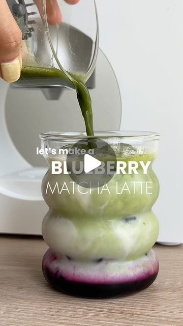 Cuzen Matcha on Instagram: "Blueberry 🫐 Matcha Latte! 🍵✨   Blueberries are the fruit of the summer 🫐[RECIPE ]below 👇   Featuring Cuzen’s organic matcha | #freshlyground | and a homemade blueberry syrup, this drink is the perfect blend of sweet and refreshing.   Instructions:  1. Make an easy matcha shot using your Cuzen matcha maker. Choose between 3 strength levels 🤭Latte Blend ✨  2.Cook 1 cup of blueberries with 1 cup of sugar and a squeeze of lemon juice on medium-high heat to make the syrup.  3.Add the blueberry syrup, ice, matcha shot and your choice of milk.  4. Top with 🫐 Stir and enjoy!  #matcharecipe #matchasummer #blueberry #blueberrymatcha #matchalatte #matchamonday" Blueberry Latte Syrup, Macha With Lavender, Blueberry Milk Tea, Matcha Maker, Cuzen Matcha, Blueberry Matcha Latte, Lavender Iced Matcha, Ice Matcha, Blueberry Matcha