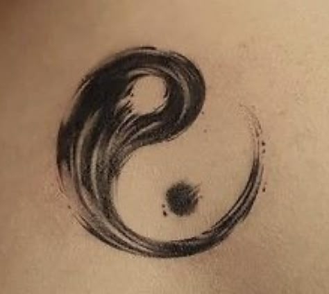 Yin Yang Art Tattoo, Yin Yang Tattoo Men, Ying Yang Tattoo For Men, Yin Yang Tattoo Design, Faded Tattoo, Ying Yang Tattoo, Hippie Tattoo, Brush Tattoo, Organic Tattoo